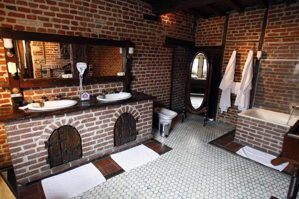 Auberge Du Bon Fermier Valenciennes Room photo