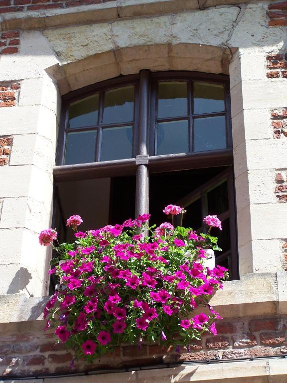 Auberge Du Bon Fermier Valenciennes Exterior photo